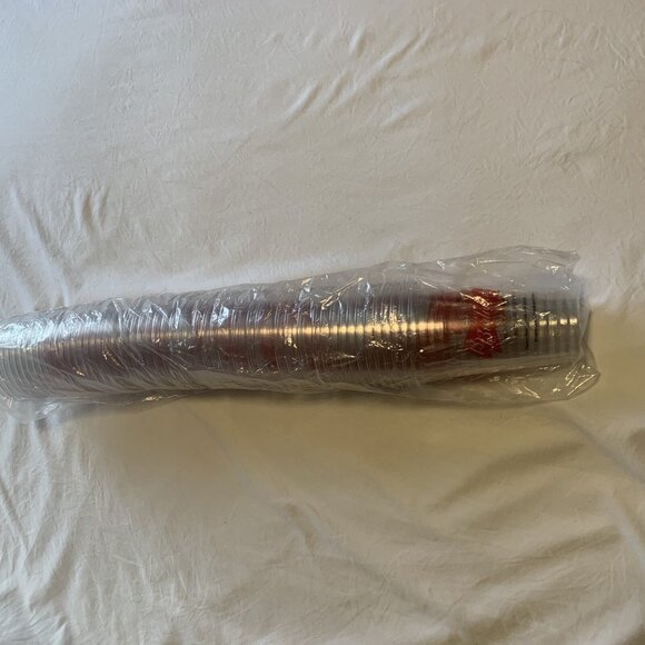 Budweiser Draft Plastic Cups Calgary Flames Full Sleeve of 50 NHL 20oz Solo Cups - Picture 3 of 5